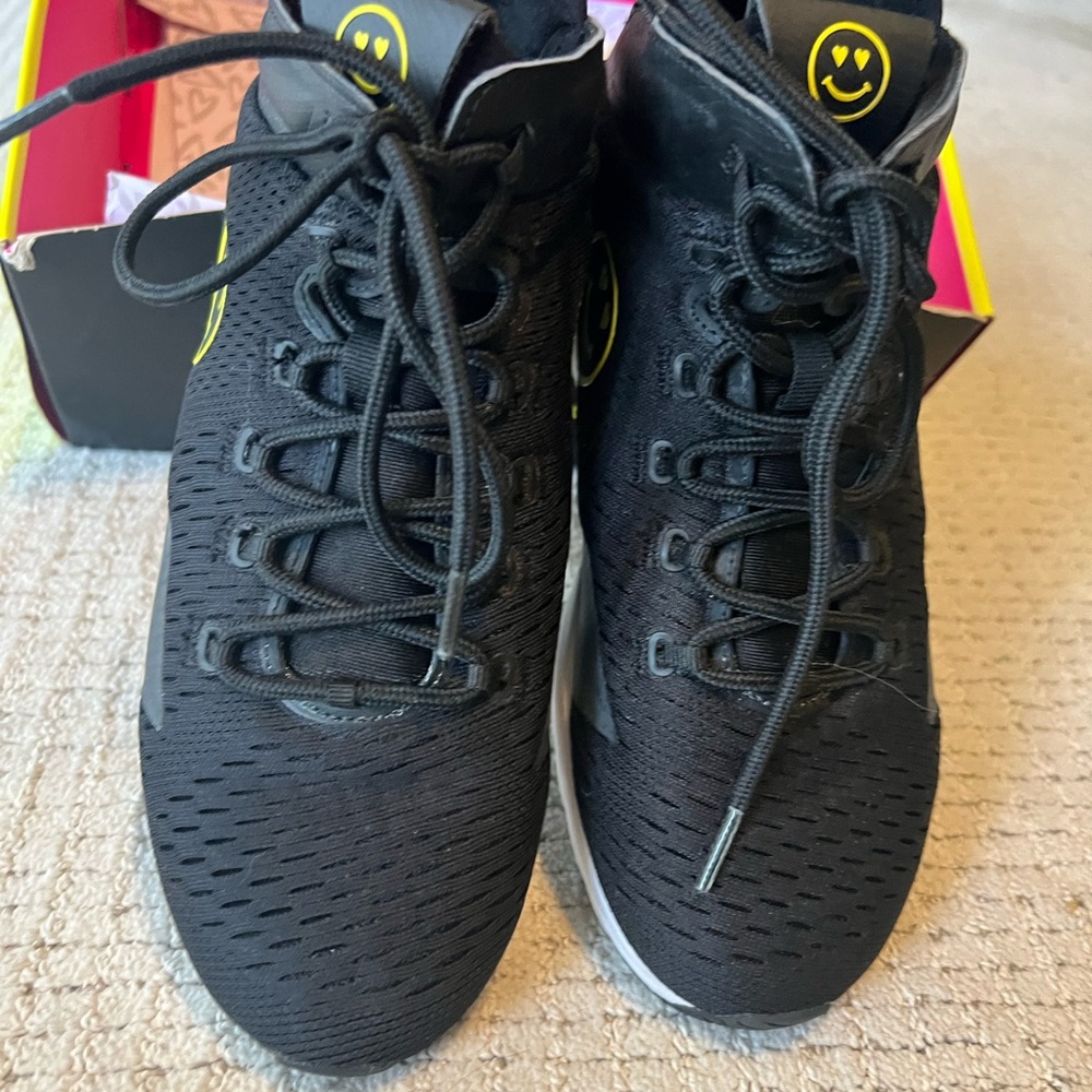 Zumba Air Funk Athletic Shoes Women’s Size 8 Black/Yellow - Picture 2 of 12
